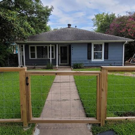 The Harby Street House - Close To U Of H, Stadiums, Downtown, Med Center ヒューストン エクステリア 写真
